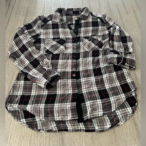 ROCK & REPUBLIC woman’s long sleeve button down flannel shirt
